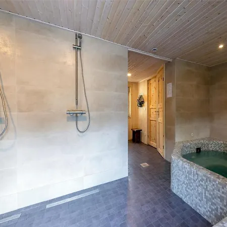 Veldemani Puhkemaja شاليه Vaibla